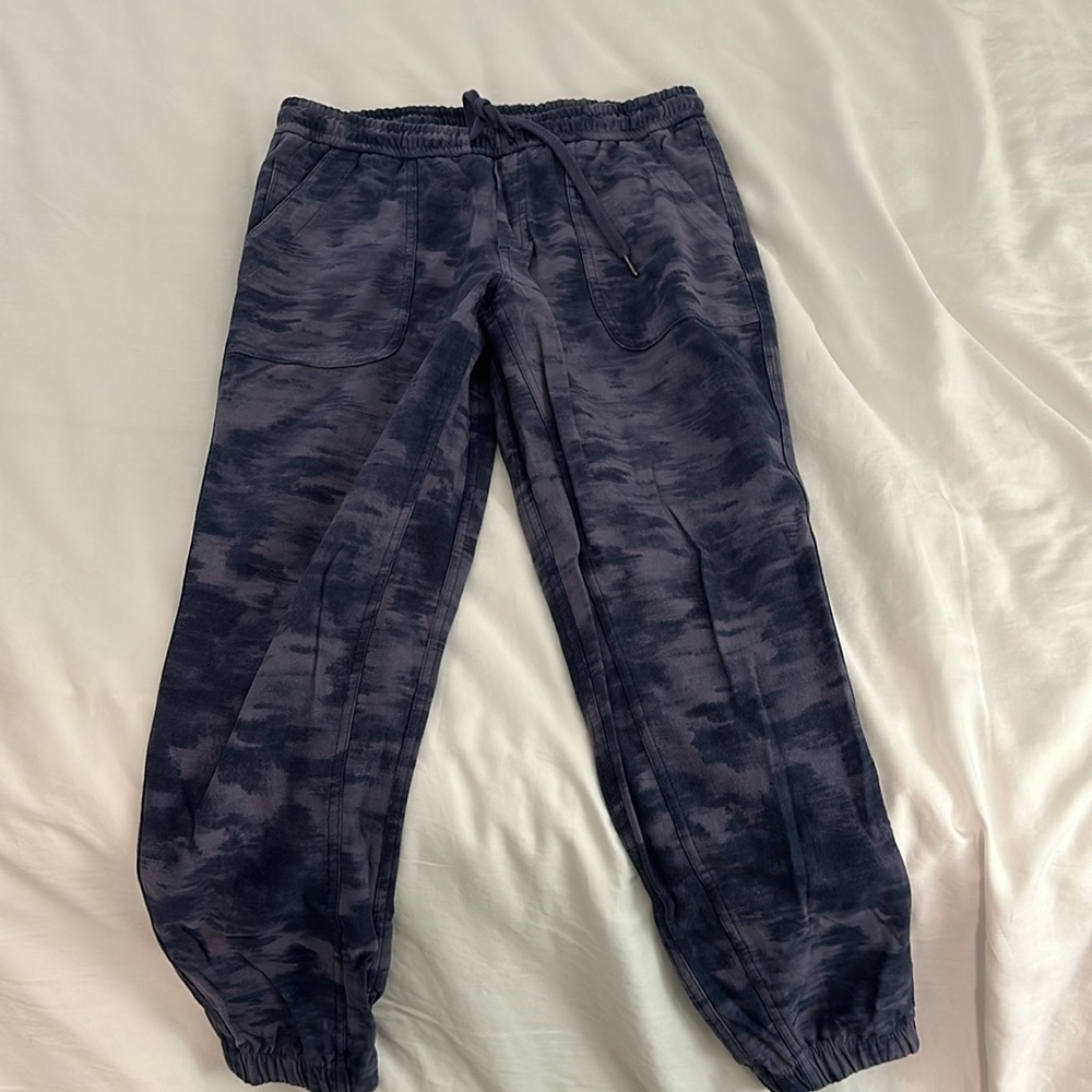 Like new Athleta joggers